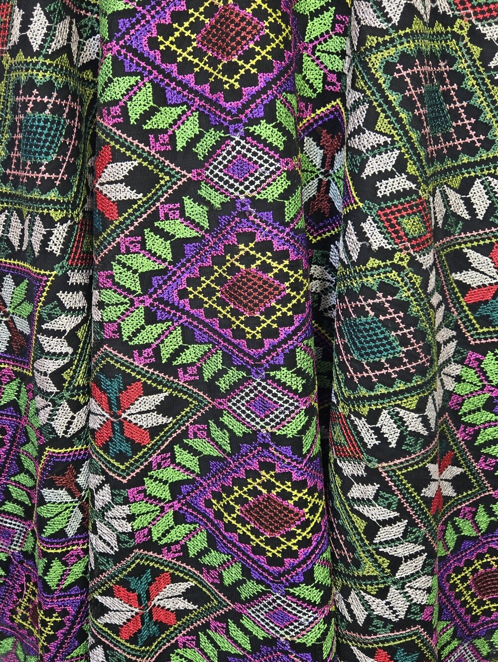 Alex Marie Sz 2 Elegant Black Dress Multicolor Geometric Design  Hankerchief Hem - Picture 9 of 12